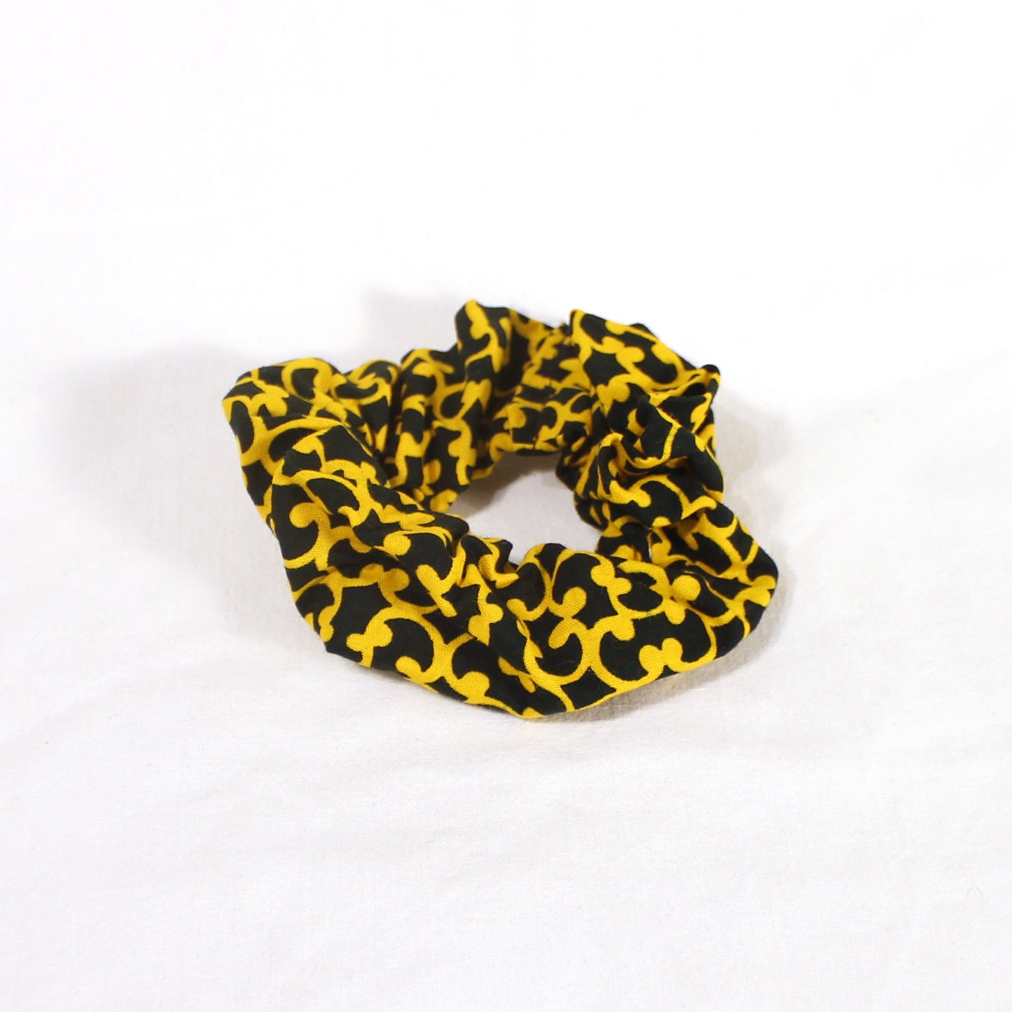 Scrunchie "Tonsofinw" (big)